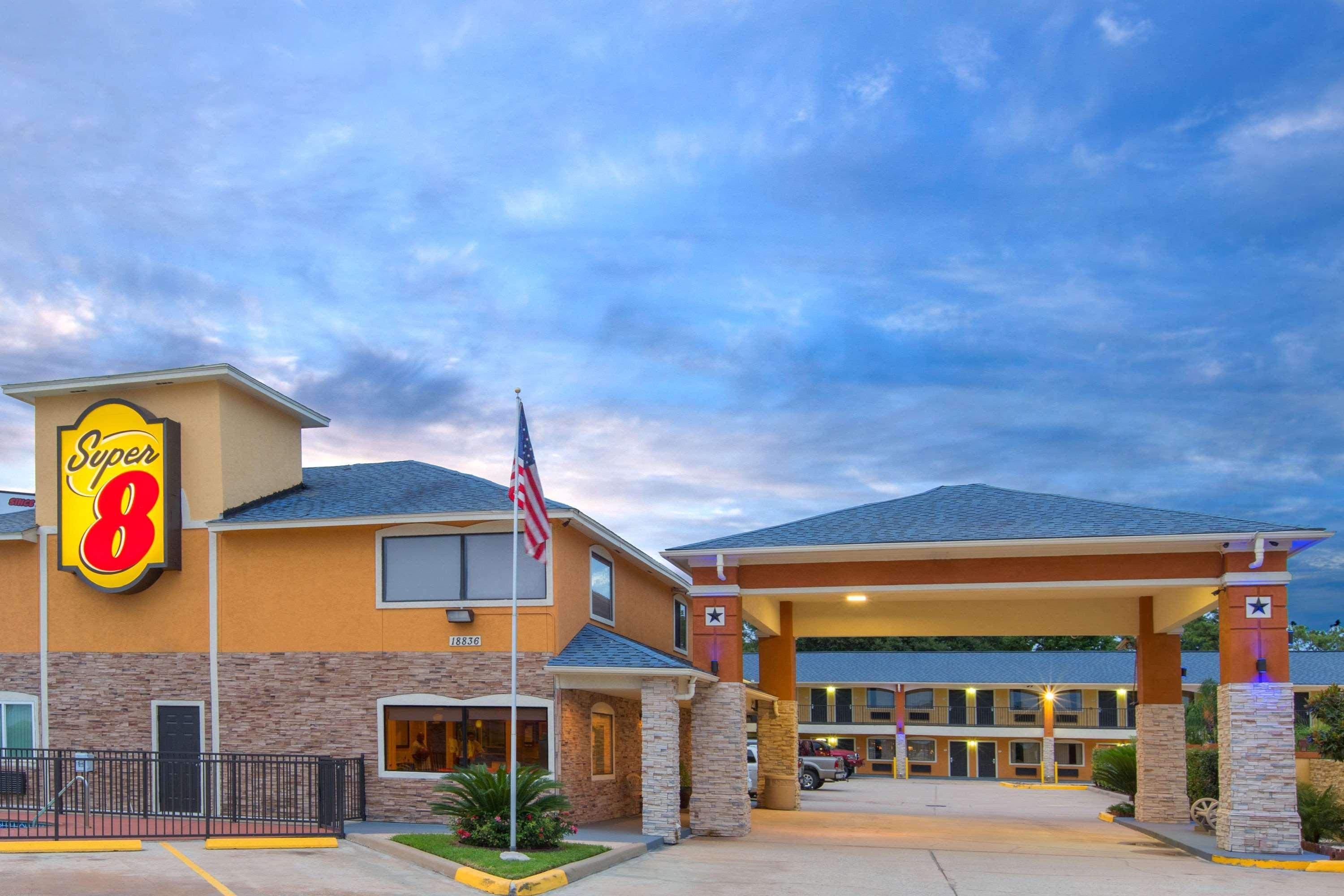 Super 8 By Wyndham Houston/Willowbrook Hwy 249 Exteriör bild
